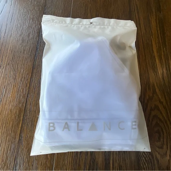 Bundle of Balance Athletica Vitality Unity Bras - Picture 9 of 9